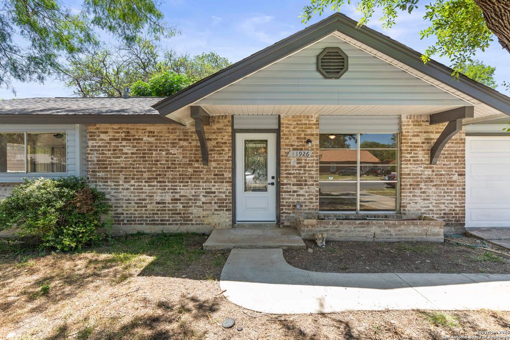 11926 El Sendero, San Antonio, TX 78233