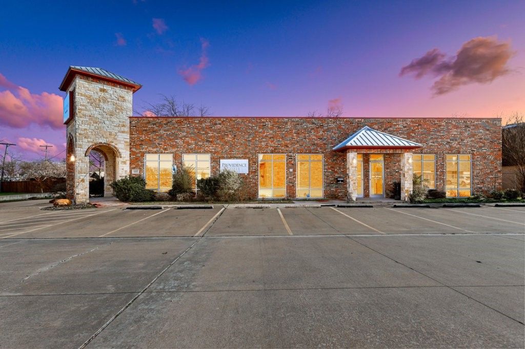 615 Johnson Avenue, Burleson, TX 76028 — exterior