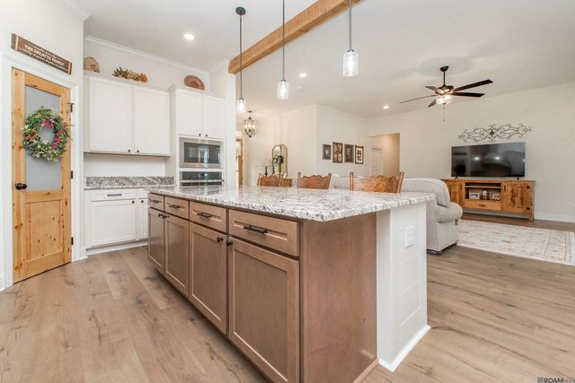 20204 Palmer Rd, Livingston, LA 70754