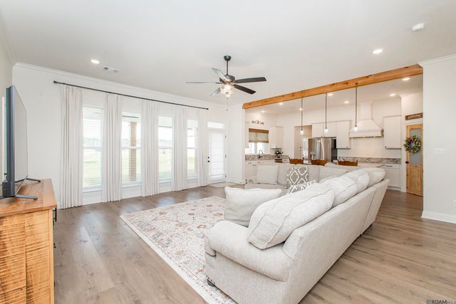 20204 Palmer Rd, Livingston, LA 70754