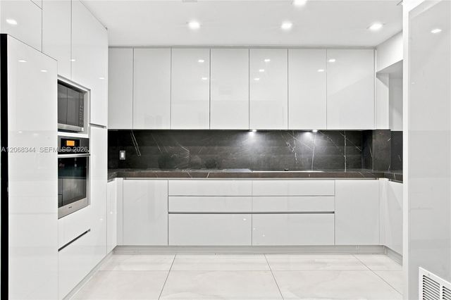 20302 NE 34th Court 41, Aventura, FL 33180