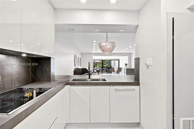 20302 NE 34th Court 41, Aventura, FL 33180