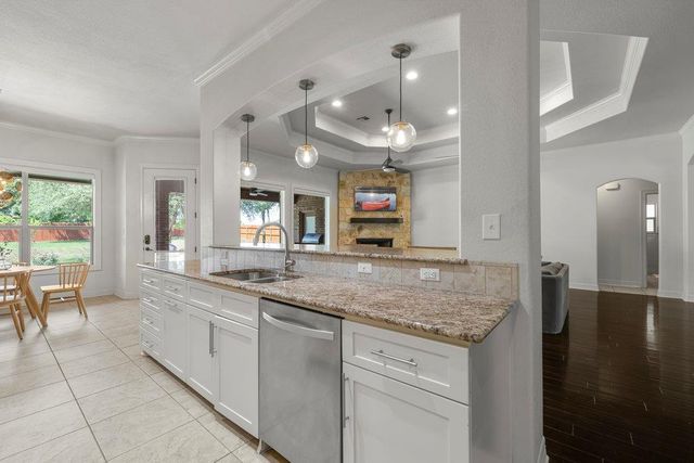 100 Eagle Landing DR, Belton, TX 76513
