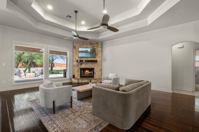 100 Eagle Landing DR, Belton, TX 76513