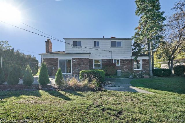 11375 Savage Drive, Sterling Heights, MI 48312