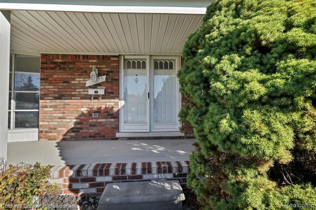 11375 Savage Drive, Sterling Heights, MI 48312