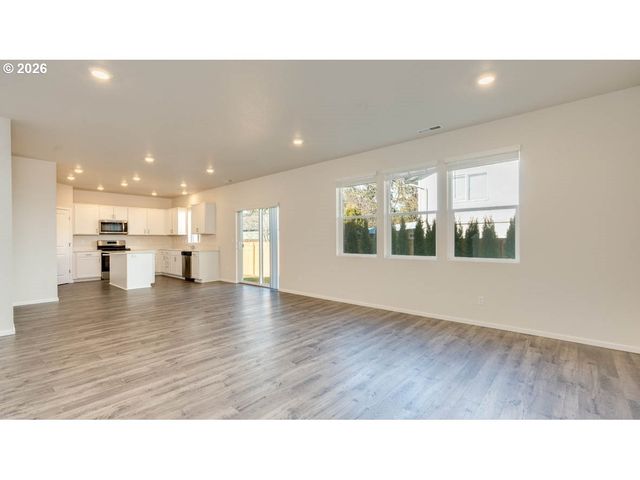 3352 Eden Way, Eugene, OR 97404