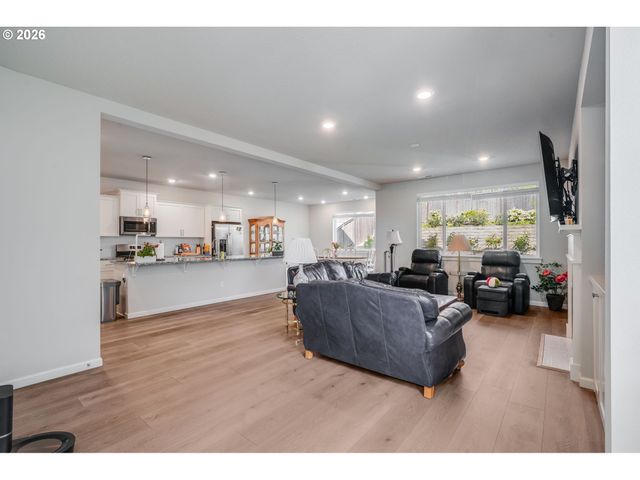 14857 Se FRIENDLY Pl, Happy Valley, OR 97086