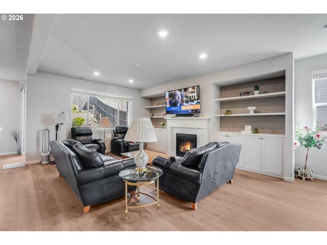 14857 Se FRIENDLY Pl, Happy Valley, OR 97086