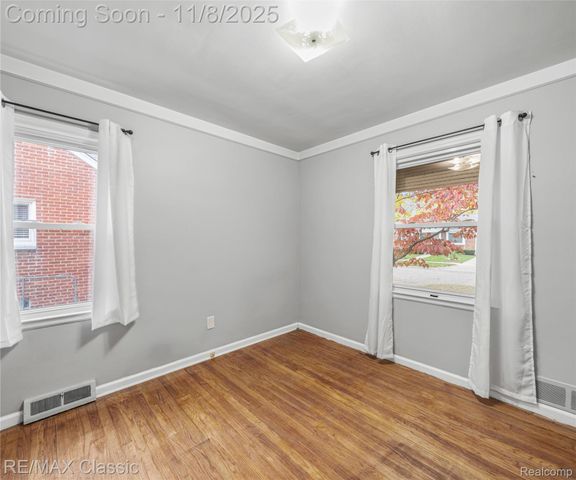 9951 Berwyn, Redford Charter Township, MI 48239