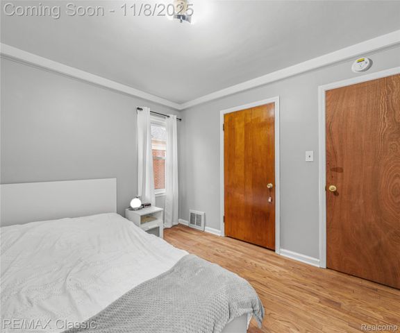 9951 Berwyn, Redford Charter Township, MI 48239