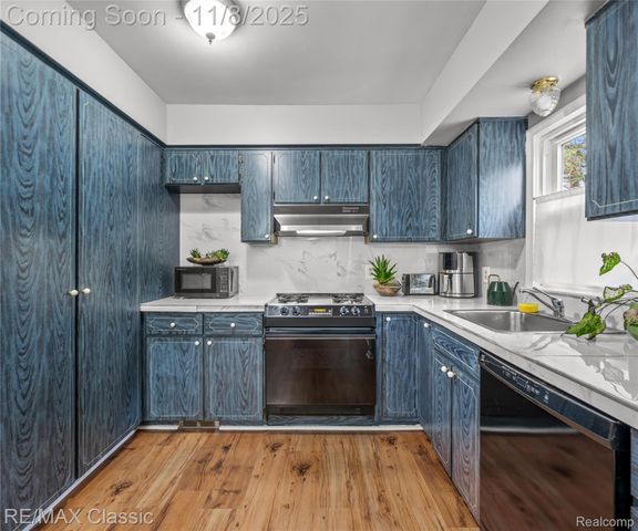 9951 Berwyn, Redford Charter Township, MI 48239