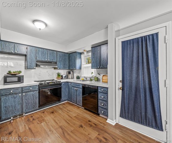 9951 Berwyn, Redford Charter Township, MI 48239