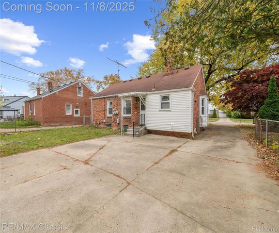 9951 Berwyn, Redford Charter Township, MI 48239