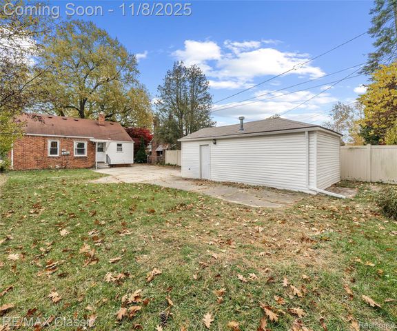 9951 Berwyn, Redford Charter Township, MI 48239