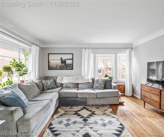 9951 Berwyn, Redford Charter Township, MI 48239