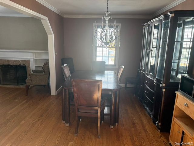 201 Stuyvesant Avenue, Merrick, NY 11566