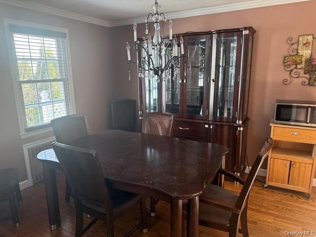 201 Stuyvesant Avenue, Merrick, NY 11566