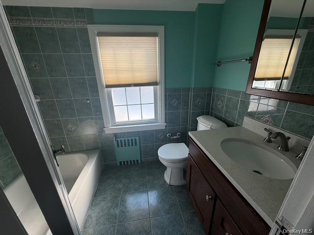 201 Stuyvesant Avenue, Merrick, NY 11566