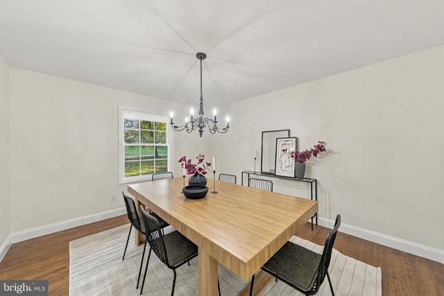 68 JOHNSON DR, Belle Mead, NJ 08502