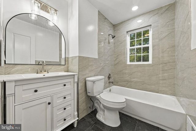 68 JOHNSON DR, Belle Mead, NJ 08502