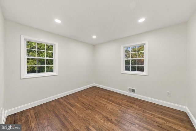 68 JOHNSON DR, Belle Mead, NJ 08502