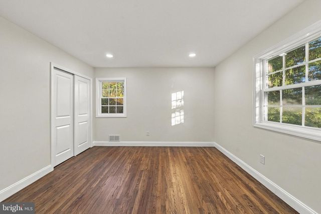 68 JOHNSON DR, Belle Mead, NJ 08502