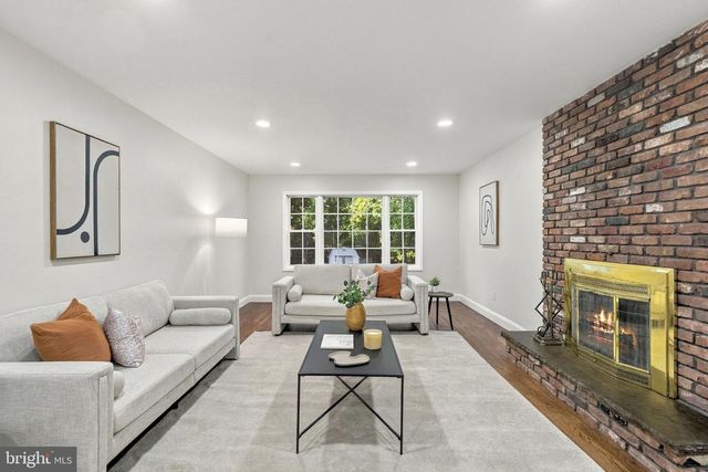 68 JOHNSON DR, Belle Mead, NJ 08502