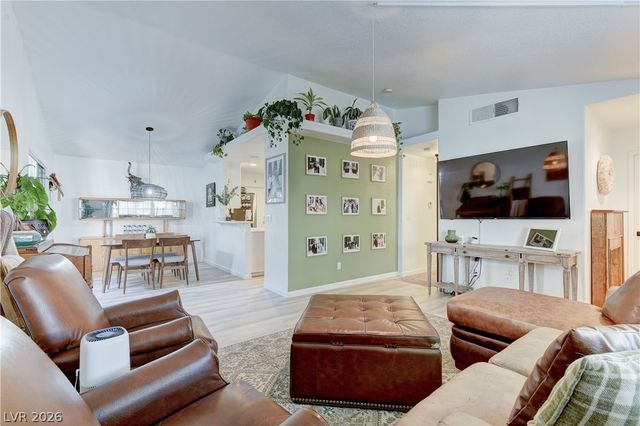 5400 Tassara Way 106, Las Vegas, NV 89108