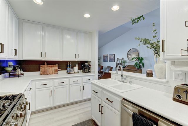 5400 Tassara Way 106, Las Vegas, NV 89108
