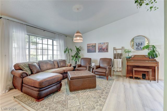 5400 Tassara Way 106, Las Vegas, NV 89108