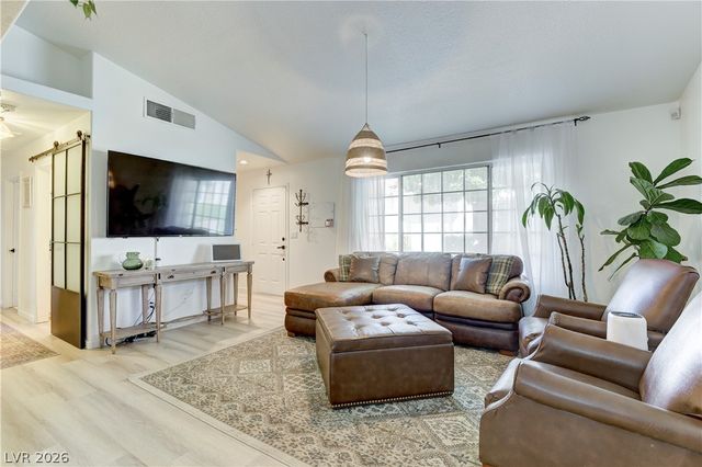 5400 Tassara Way 106, Las Vegas, NV 89108