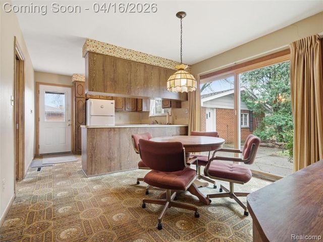 192 Booth Road, Troy, MI 48085