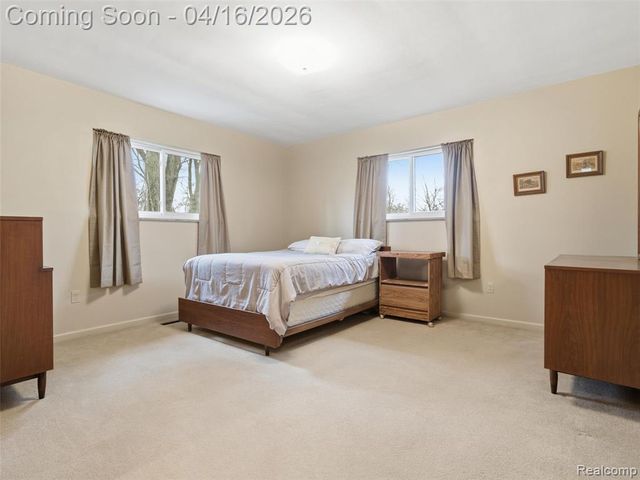 192 Booth Road, Troy, MI 48085