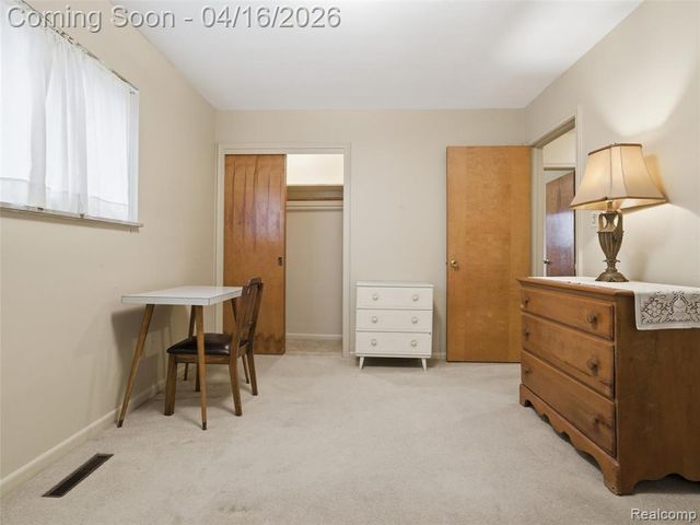 192 Booth Road, Troy, MI 48085