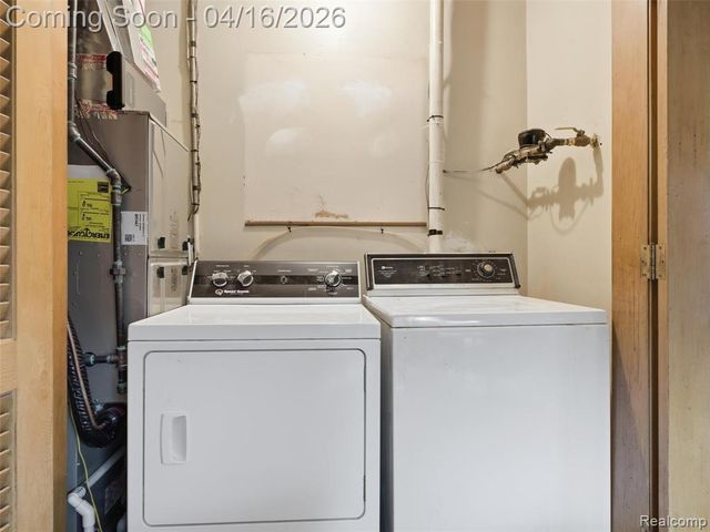 192 Booth Road, Troy, MI 48085