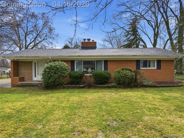 192 Booth Road, Troy, MI 48085