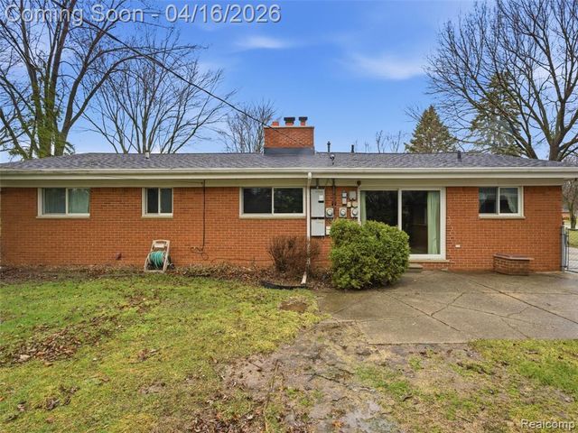 192 Booth Road, Troy, MI 48085