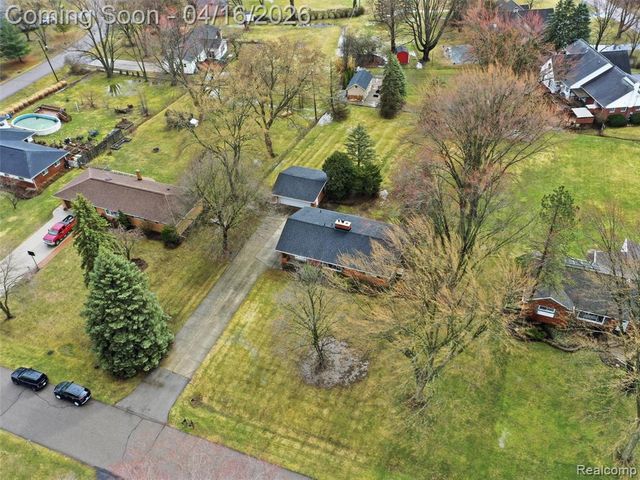 192 Booth Road, Troy, MI 48085