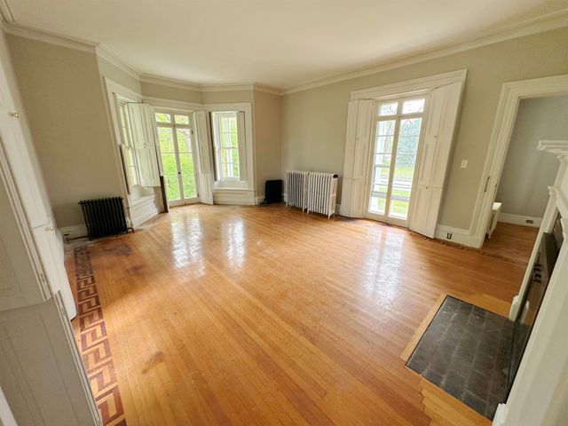 2 Pine Street, Windsor, VT 05089
