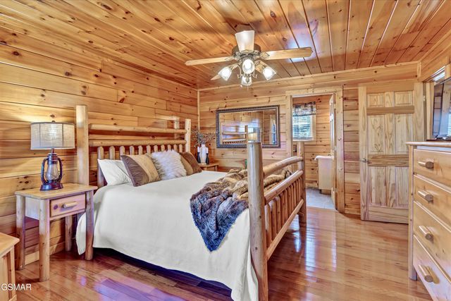 1904 Rhododendron Lane, Sevierville, TN 37876