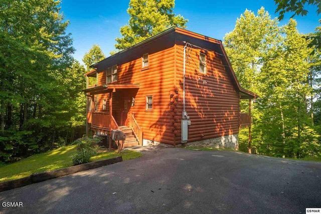 1904 Rhododendron Lane, Sevierville, TN 37876