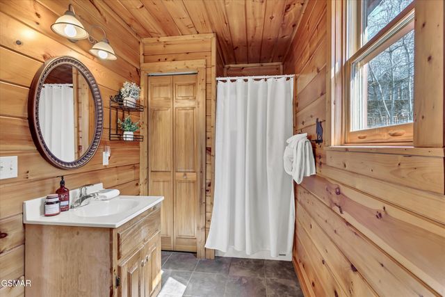 1904 Rhododendron Lane, Sevierville, TN 37876