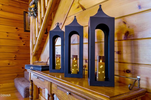 1904 Rhododendron Lane, Sevierville, TN 37876