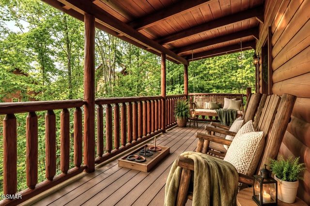 1904 Rhododendron Lane, Sevierville, TN 37876