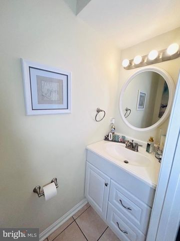 8 MEADOW PL, Waldorf, MD 20601