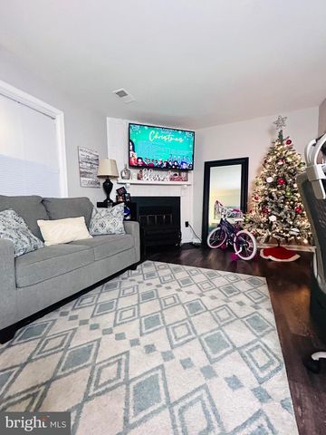 8 MEADOW PL, Waldorf, MD 20601