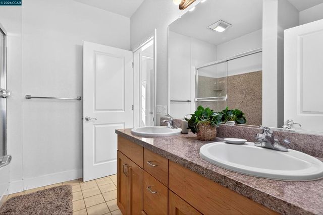 1517 1517 Brunswig Ln, Emeryville, CA 94608