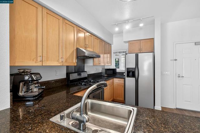 1517 1517 Brunswig Ln, Emeryville, CA 94608