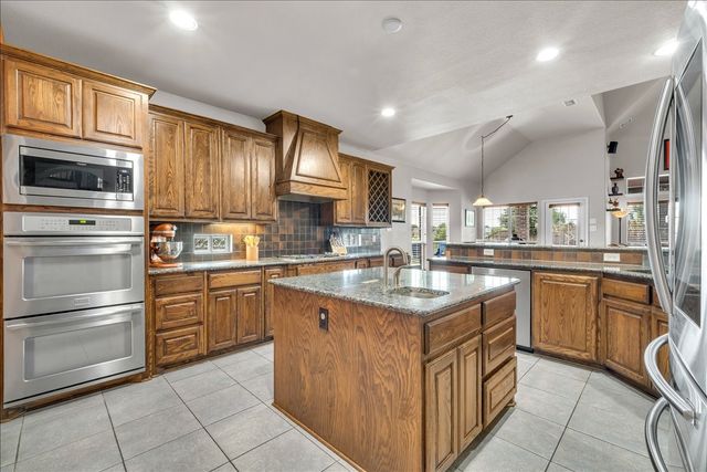 2824 Stackhouse Street, Fort Worth, TX 76244